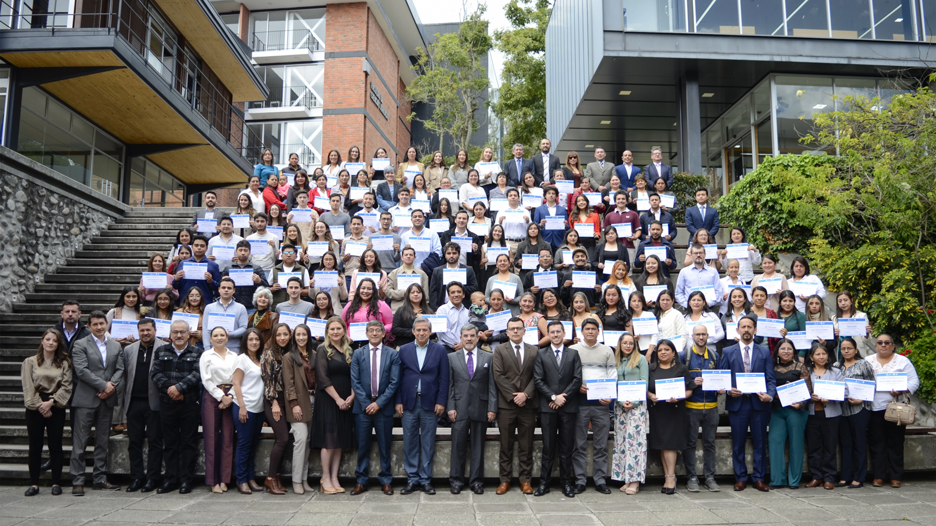 Entrega de certificados a emprendedores y estudiantes que formaron parte del Programa PAME