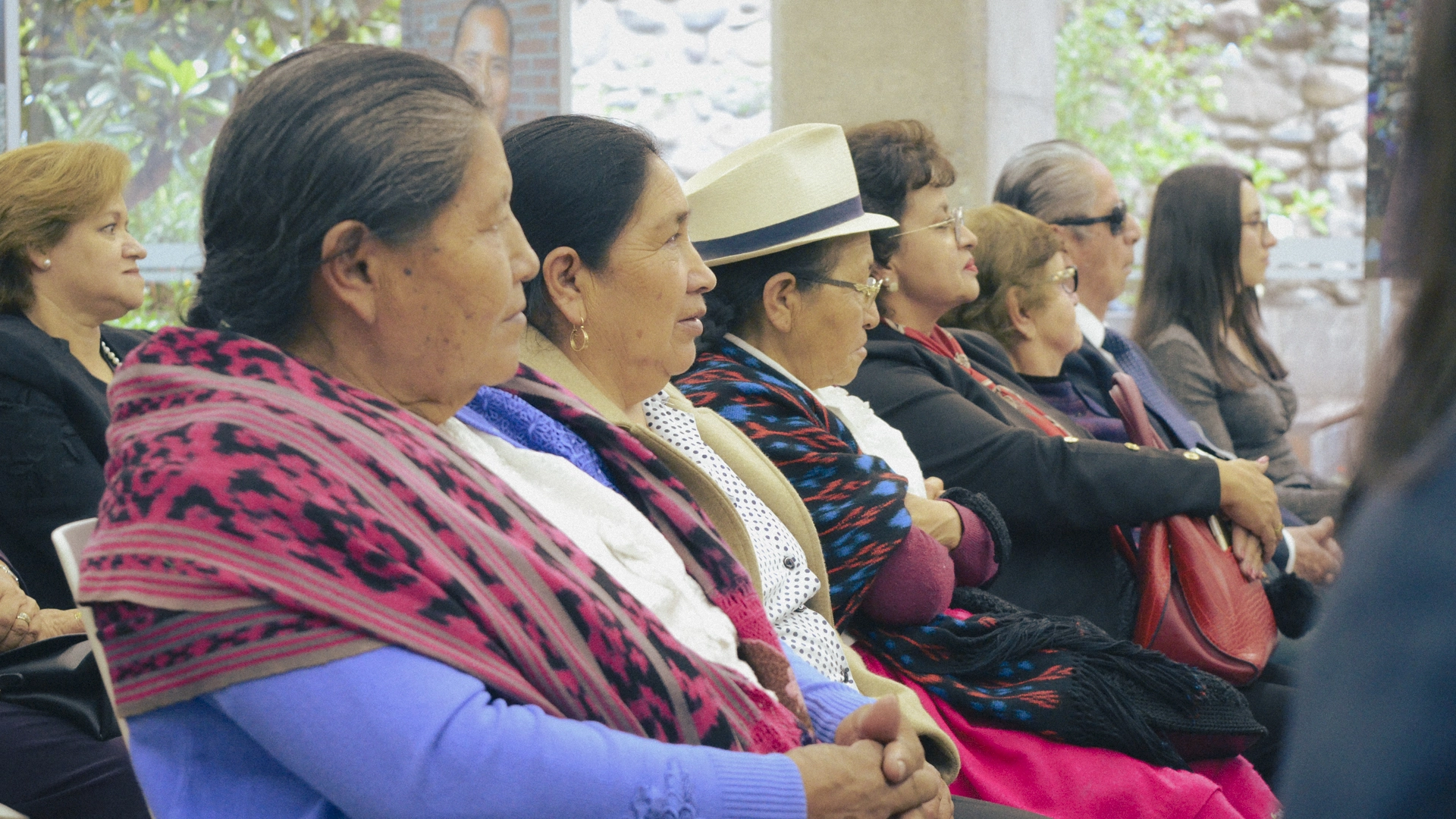 Libro Historia de mujeres artesanas de Gualaceo y su legado