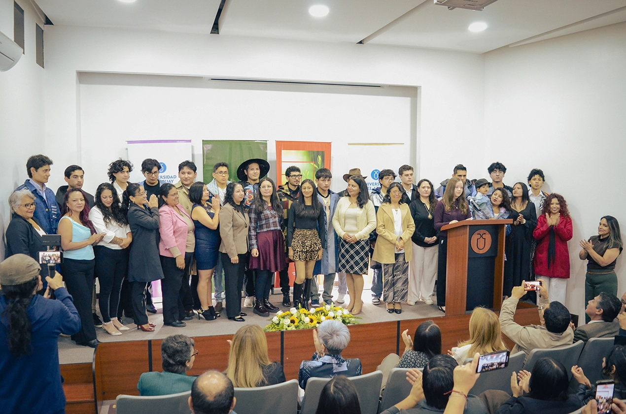 Clausura y exposición del curso de Diseño de prendas de vestir del Programa Empoderando a Emprendedoras